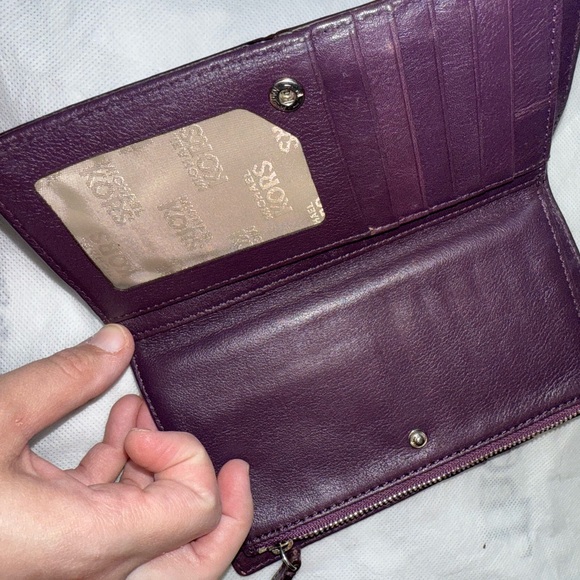 Michael Kors hobo/wallet bundle - Picture 16 of 16